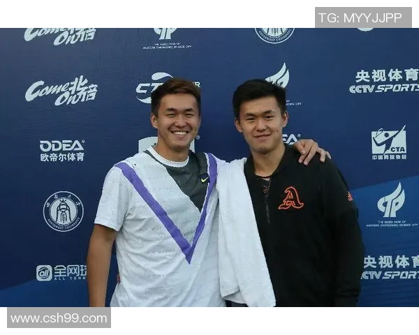 重庆网球队实力揭秘：网球巨献背后的奋斗与荣耀