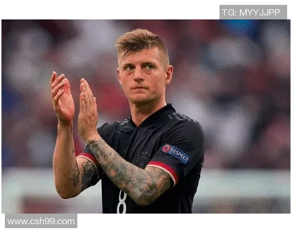 克罗斯领衔战术革新助力球队重塑辉煌的传奇之路